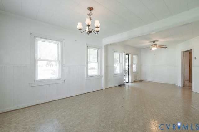 9 Kemper Ct, Sandston, VA 23150