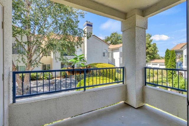 2902 Beachcomber Dr #2061, Rocklin, CA 95677