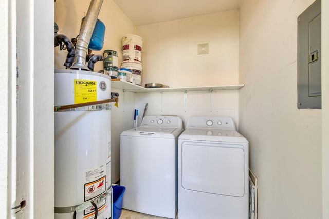 2902 Beachcomber Dr #2061, Rocklin, CA 95677