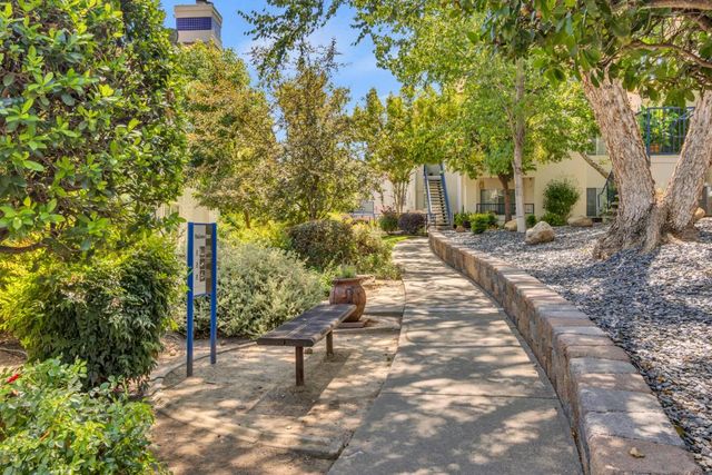 2902 Beachcomber Dr #2061, Rocklin, CA 95677