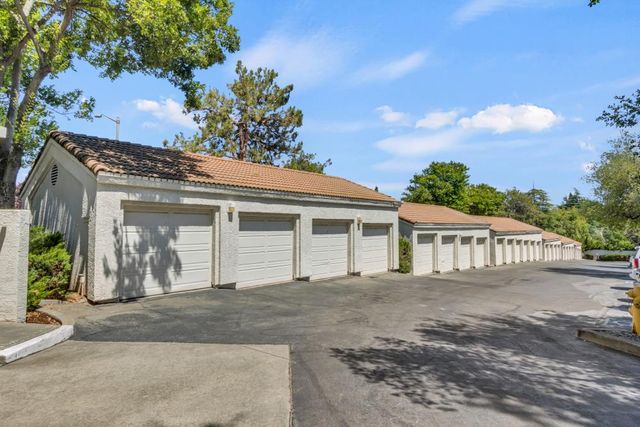 2902 Beachcomber Dr #2061, Rocklin, CA 95677