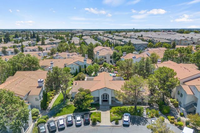 2902 Beachcomber Dr #2061, Rocklin, CA 95677