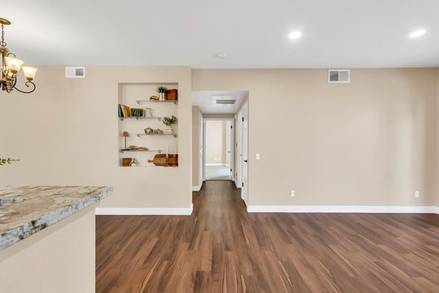 2902 Beachcomber Dr #2061, Rocklin, CA 95677