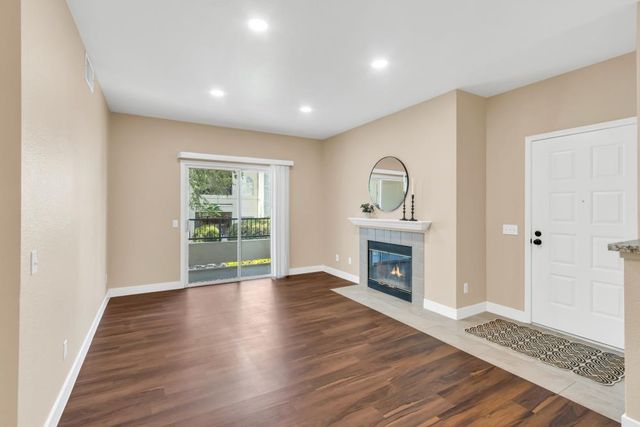 2902 Beachcomber Dr #2061, Rocklin, CA 95677