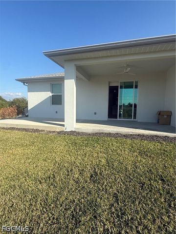 101 Pennfield St, Lehigh Acres, FL 33974