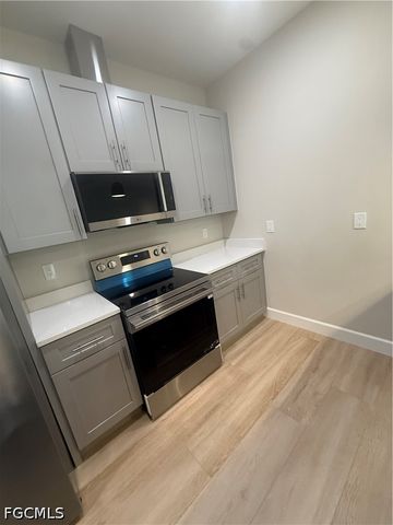 101 Pennfield St, Lehigh Acres, FL 33974