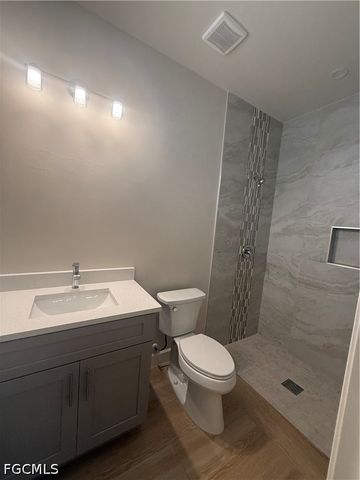 101 Pennfield St, Lehigh Acres, FL 33974