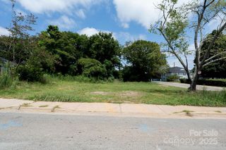 2081 Custer Street, Charlotte, NC 28216