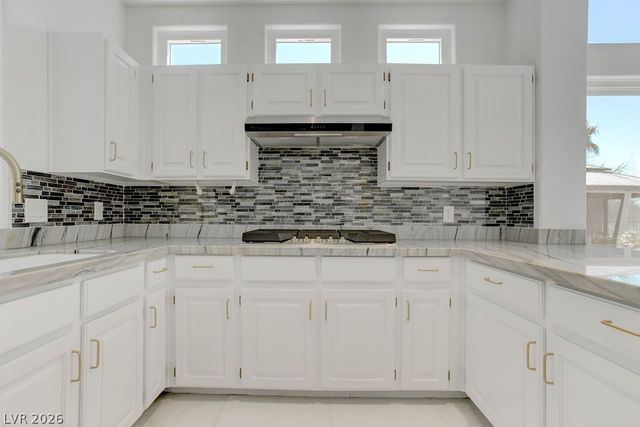 8953 Diamond Falls Drive, Las Vegas, NV 89117