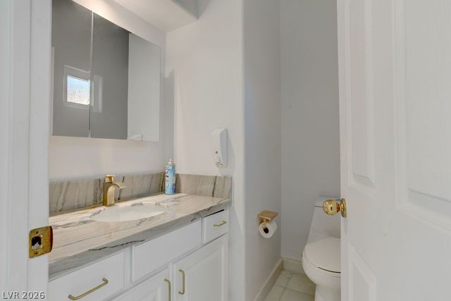 8953 Diamond Falls Drive, Las Vegas, NV 89117