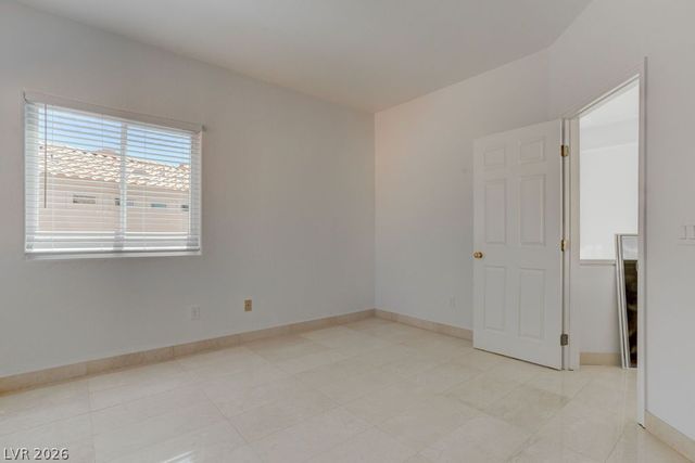8953 Diamond Falls Drive, Las Vegas, NV 89117