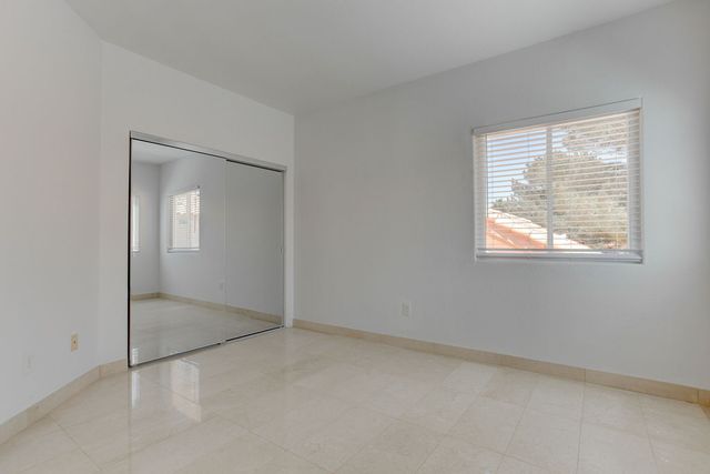 8953 Diamond Falls Drive, Las Vegas, NV 89117