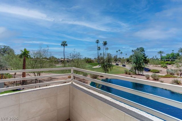 8953 Diamond Falls Drive, Las Vegas, NV 89117