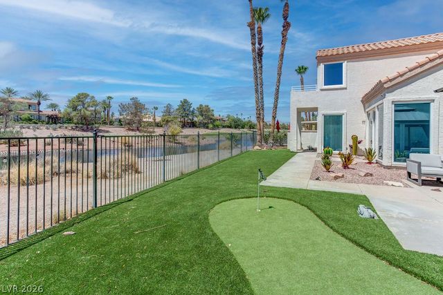 8953 Diamond Falls Drive, Las Vegas, NV 89117