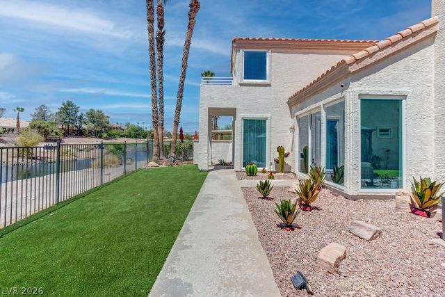 8953 Diamond Falls Drive, Las Vegas, NV 89117