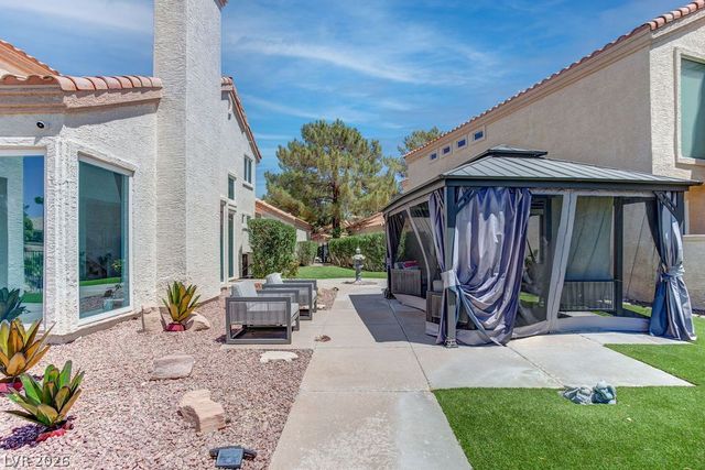 8953 Diamond Falls Drive, Las Vegas, NV 89117