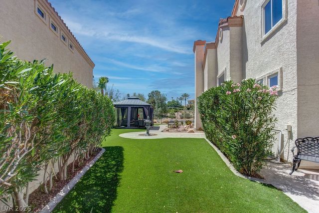 8953 Diamond Falls Drive, Las Vegas, NV 89117