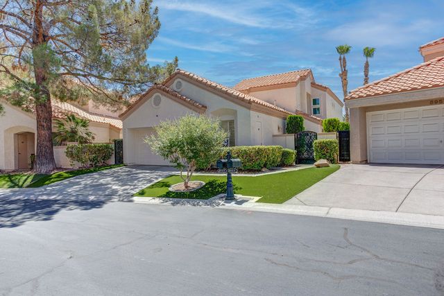 8953 Diamond Falls Drive, Las Vegas, NV 89117