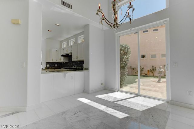 8953 Diamond Falls Drive, Las Vegas, NV 89117