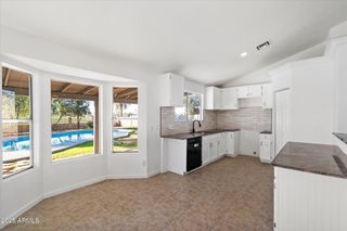 10097 W MARIPOSA Street, Phoenix, AZ 85037