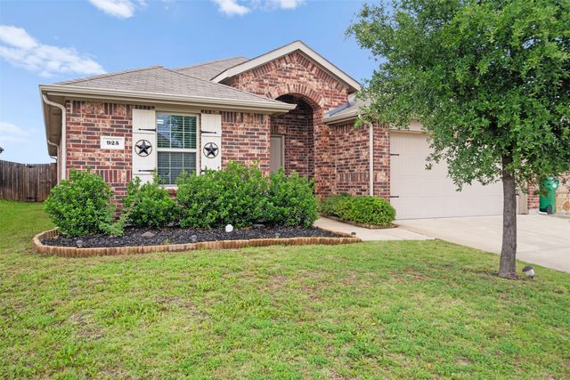 925 Corbitt Lane, Fate, TX 75189