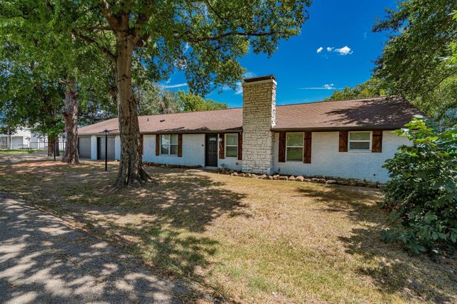 9884 Cherokee Trail, Quinlan, TX 75474
