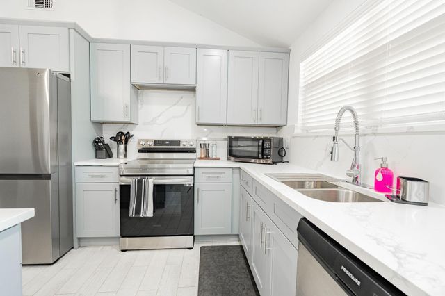 9884 Cherokee Trail, Quinlan, TX 75474