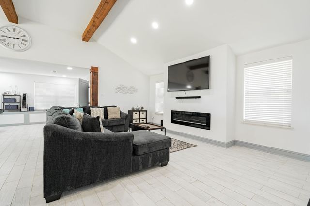 9884 Cherokee Trail, Quinlan, TX 75474