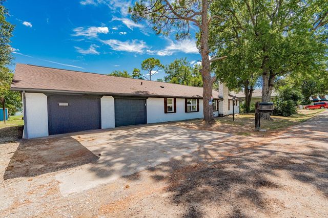 9884 Cherokee Trail, Quinlan, TX 75474