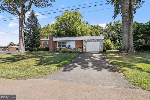 315 S HILLCREST AVE, Quarryville, PA 17566