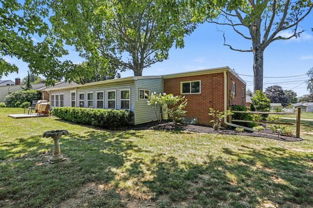 315 S HILLCREST AVE, Quarryville, PA 17566