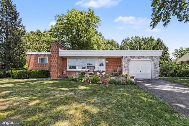 315 S HILLCREST AVE, Quarryville, PA 17566