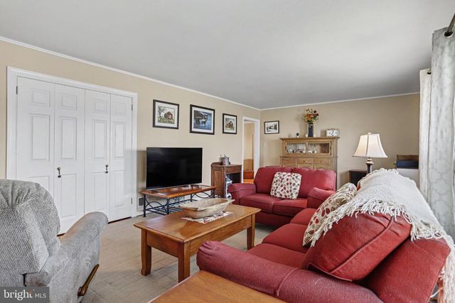315 S HILLCREST AVE, Quarryville, PA 17566