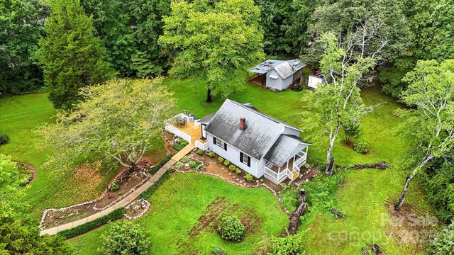 6346 olas Drive, Hickory, NC 28602