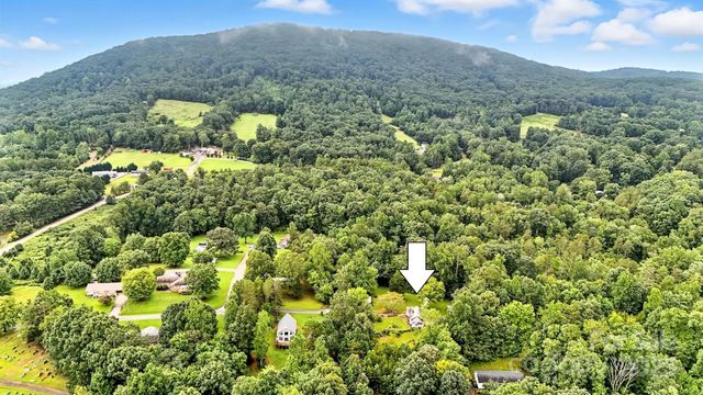 6346 olas Drive, Hickory, NC 28602