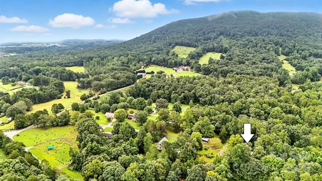 6346 olas Drive, Hickory, NC 28602