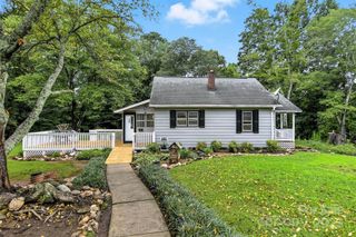 6346 olas Drive, Hickory, NC 28602