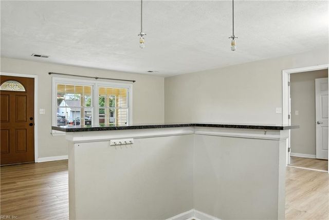 4813 Mandan RD, Virginia Beach, VA 23462