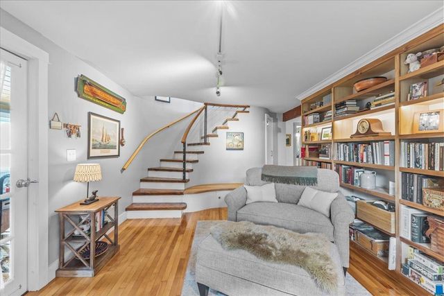 1412 Hinesburg Road, South Burlington, VT 05403