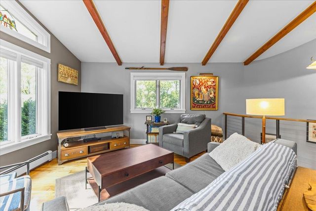 1412 Hinesburg Road, South Burlington, VT 05403
