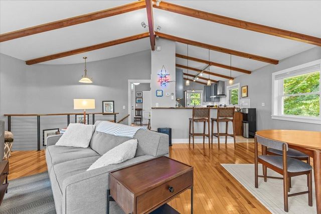 1412 Hinesburg Road, South Burlington, VT 05403