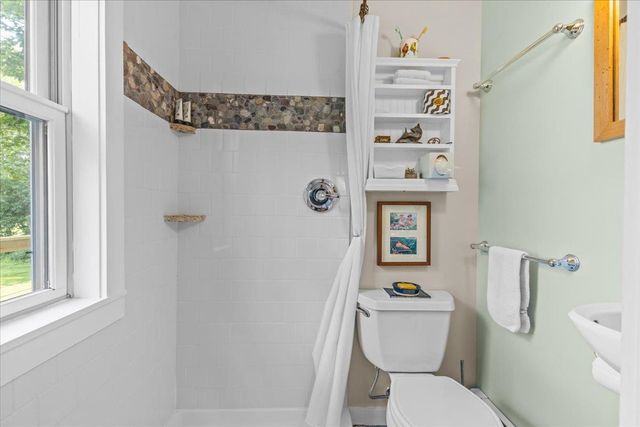 1412 Hinesburg Road, South Burlington, VT 05403