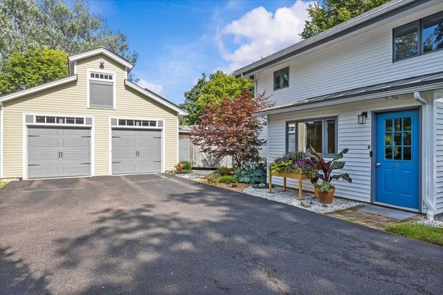 1412 Hinesburg Road, South Burlington, VT 05403