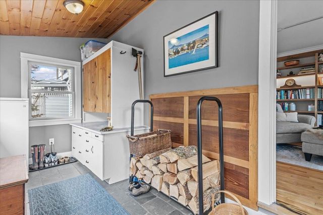 1412 Hinesburg Road, South Burlington, VT 05403