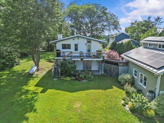 1412 Hinesburg Road, South Burlington, VT 05403