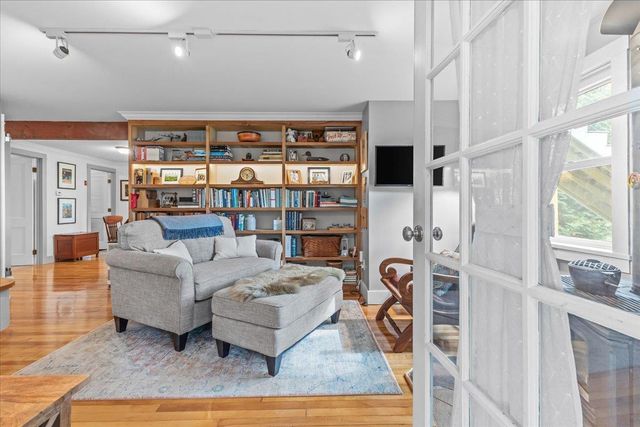 1412 Hinesburg Road, South Burlington, VT 05403