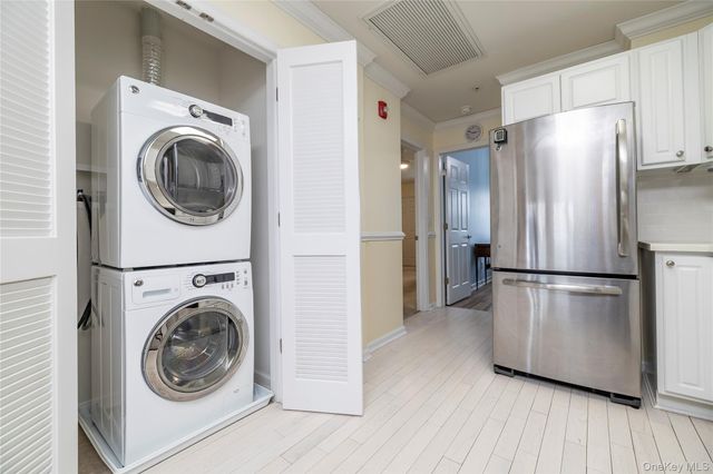 418 Willow Lane, Valley Stream, NY 11580