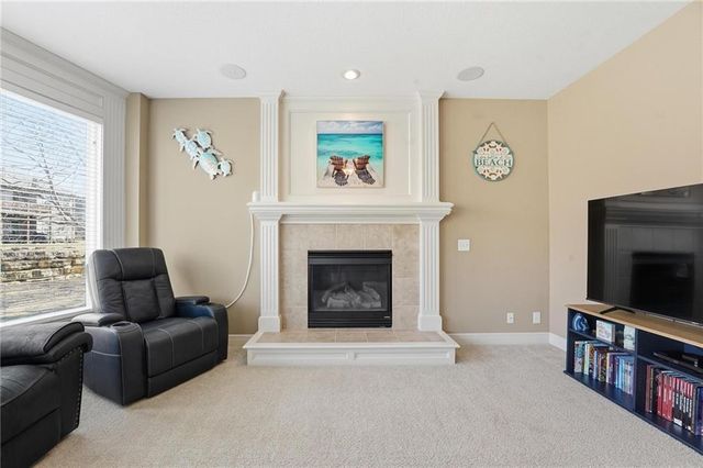 9407 N Laurel Avenue, Kansas City, MO 64157