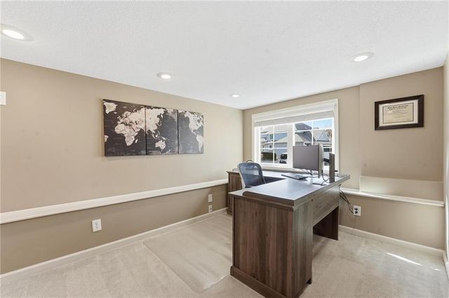 9407 N Laurel Avenue, Kansas City, MO 64157