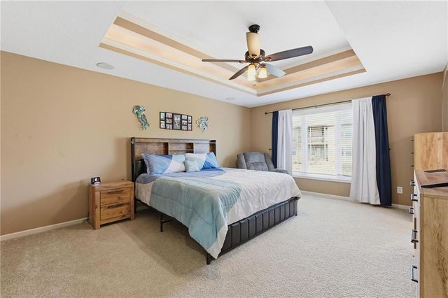 9407 N Laurel Avenue, Kansas City, MO 64157